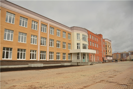 Олег Николаев проинспектировал ход строительства школы в микрорайоне «Новый город»