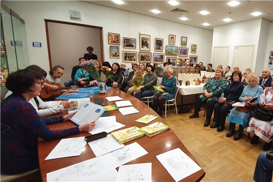 В Москве состоялась презентация книги Нины Абрамовой «Счастье Райской птицы»