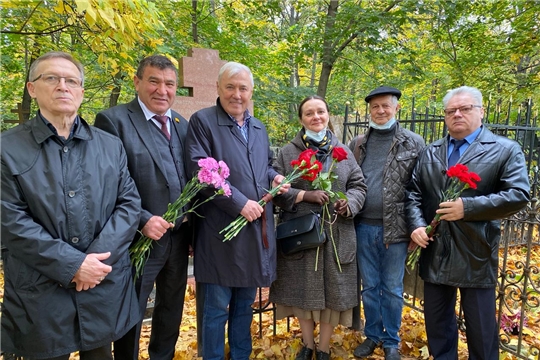 На Ваганьковском кладбище установили надгробную плиту просветителю И.Я. Яковлеву