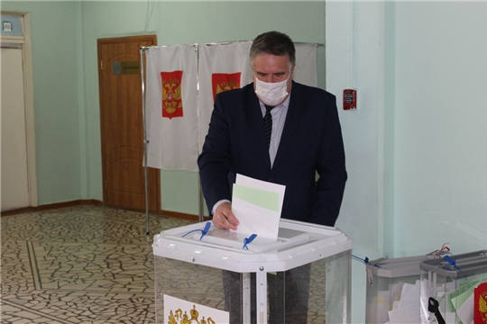Евгений Лебедев проголосовал на выборах Главы Чувашской Республики и в органы местного самоуправления