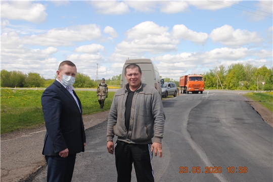 Глава администрации Шемуршинского района Владимир Денисов проинспектировал ремонт дороги