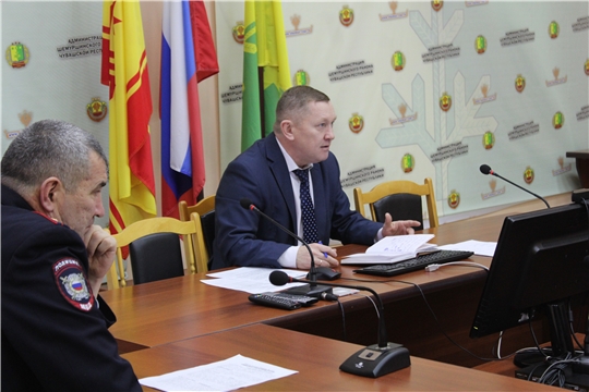 Глава администрации Шемуршинского района Денисов Владимир провел еженедельную планерку