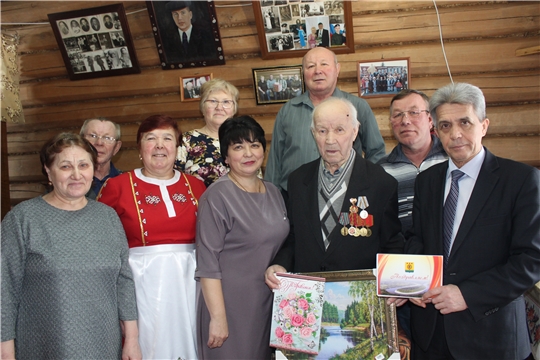 Юбилейная медаль к 75-летию Победы вручена жителю Торханского сельского поселения Григорию Ивакову