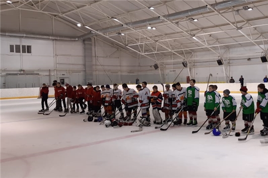 Хоккейная команда Шумерлинского района приняла участие в финале  Республиканского турнира по хоккею "Надежда"