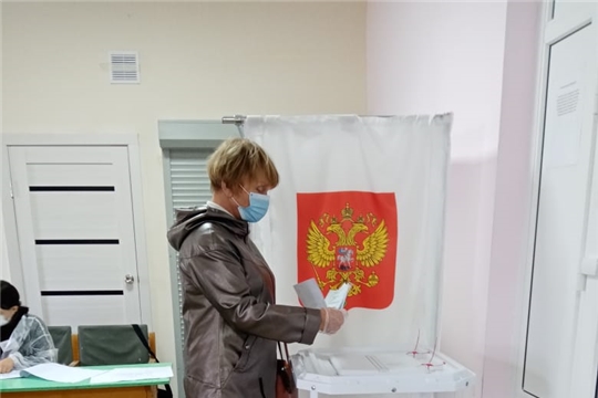 Депутат собрания депутатов 3 созыва Магаринского сельского поселения Надежда Сокол отдала свой голос на выборах