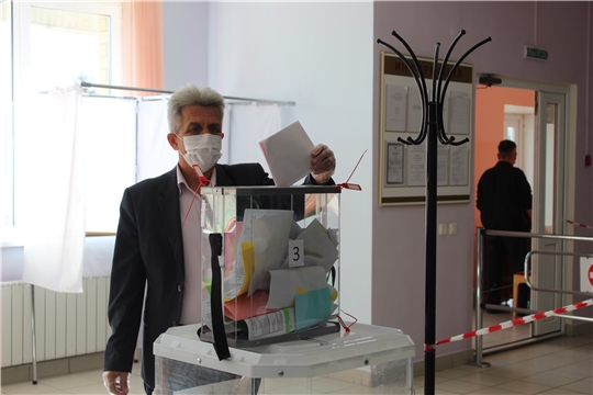 Глава администрации Шумерлинского  района принял участие в голосовании по выборам Главы Чувашской Республики и в органы местного самоуправления