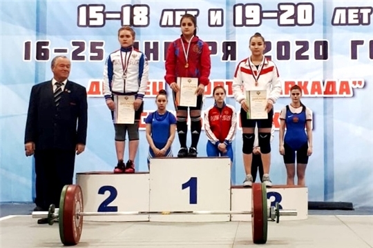 Полина Андреева стала бронзовым призером первенства России по тяжелой атлетике