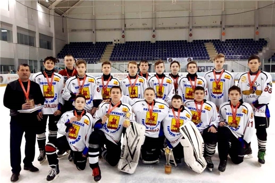 Хоккеисты Чувашии впервые стали победителями Всероссийских соревнований «Золотая шайба»