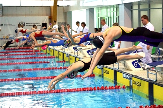 Елена Давыдова показывает высокие спортивные результаты на первенстве Поволжья по плаванию