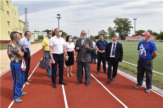 Министр физической культуры и спорта Чувашии Василий Петров посетил г.Канаш и ознакомился с работой городских спортшкол