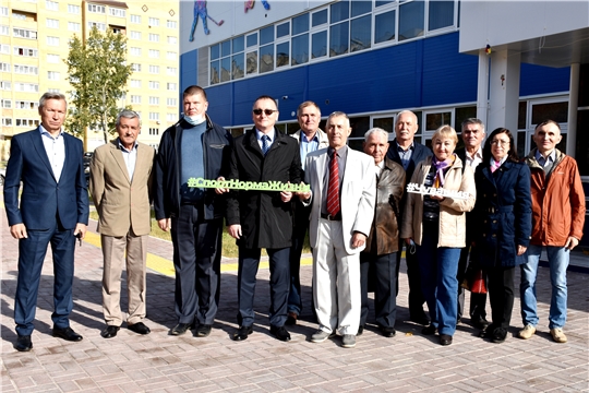 В Международный день пожилых министр Василий Петров встретился с ветеранами спортивной отрасли