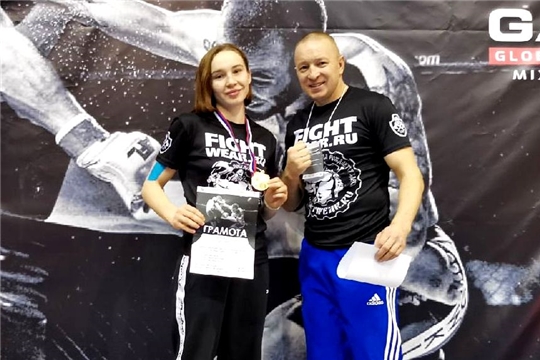 Полина Петухова выиграла «золото» Кубка Федерации смешанных боевых искусств России