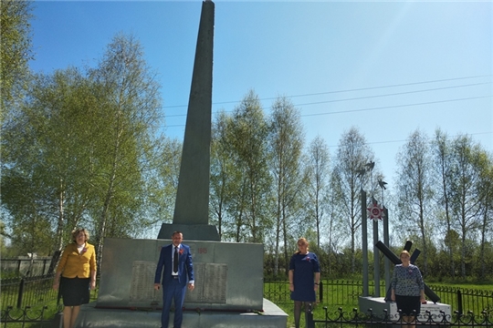 Церемония возложения венков и цветов к памятникам павшим воинам в Чубаевском сельском поселении