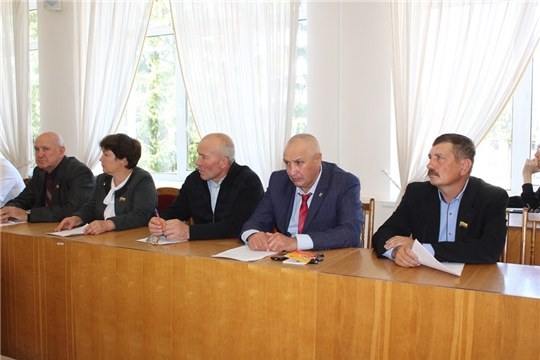 20 августа   в зале заседаний администрации Урмарского района  состоялось пятидесятое   заседание  Урмарского районного Собрания депутатов шестого созыва