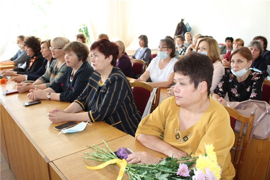 Учителя Урмарского района отметили свой профессиональный праздник