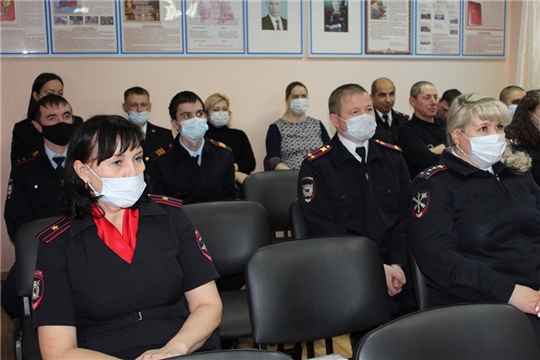 Дмитрий Иванов поздравил сотрудников полиции с профессиональным праздником