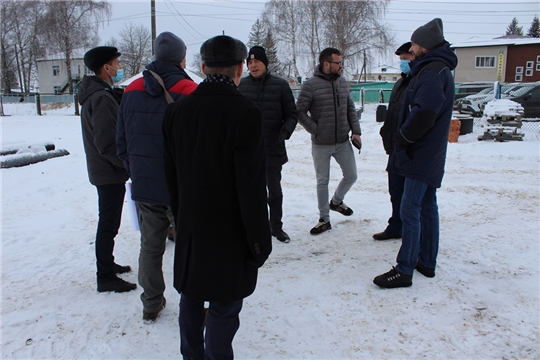 Продолжается строительство футбольного поля в п. Урмары