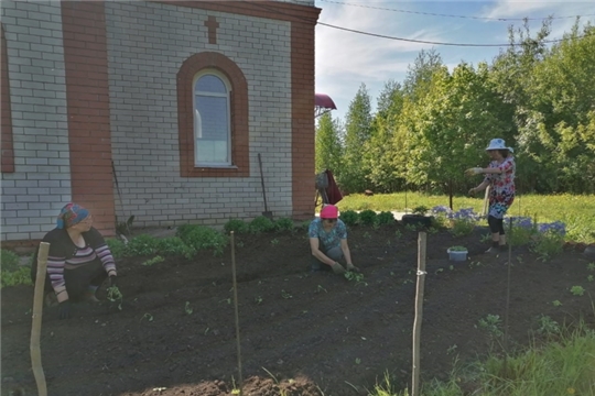 Новости поселений: в селе Янишево благоустроили территорию вокруг Храма