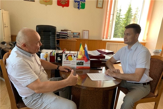 Министр образования и молодежной политики Сергей Яковлев с рабочей поездкой посетил Вурнарский район