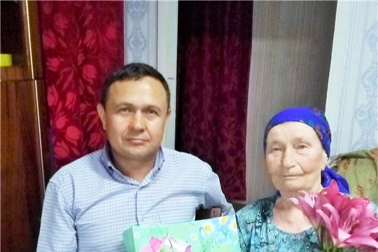 90-летний юбилей отметила жительница деревни Тузи-Сярмус Федотова Вера Николаевна