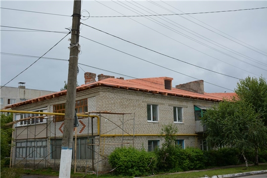 В Вурнарах проводится капитальный ремонт общего имущества в 5 многоквартирных домах