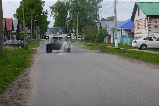 В городе Ядрине произведена дезинфекция автомобильных дорог