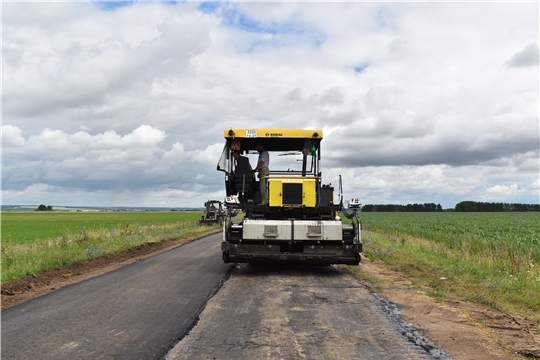 В Ядринском районе продолжается ремонт дорог местного значения