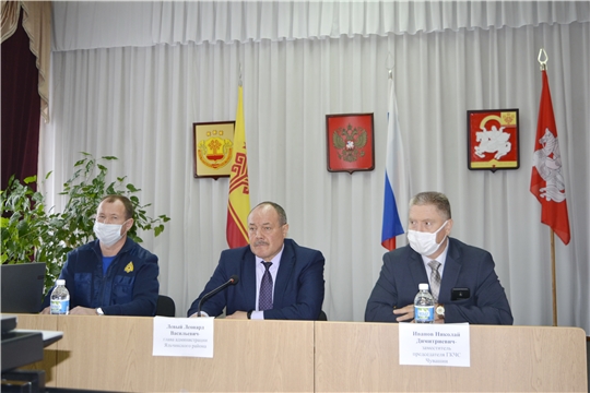 На заседании КЧС обсуждался вопрос о принимаемых мерах по стабилизации обстановки с пожарами и гибели людей на территории Яльчикского района