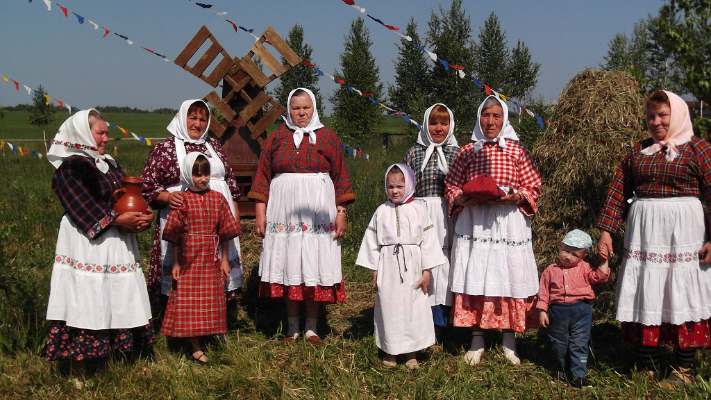 Чув народный сайт. Чувашская семья. Чуваши семья. Чувашская свадьба. Чувашская народность.