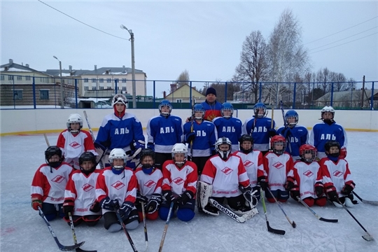 В с. Янтиково прошли зональные республиканские соревнования по хоккею «Золотая шайба»