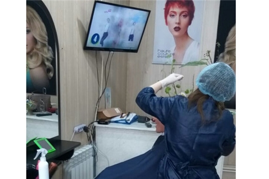 Открытые парикмахерские в Янтиковском районе строго проверяются