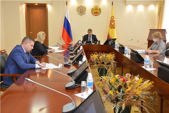 По поручению Олега Николаева проведут массовую дезинфекцию и проанализируют медицинскую статистику