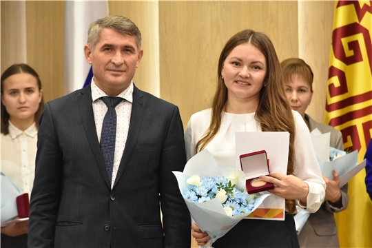 Екатерина Осокина награждена федеральной памятной медалью «За бескорыстный вклад в организацию Общероссийской акции взаимопомощи #МыВместе»