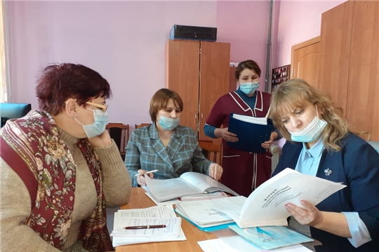 Межведомственная группа по проведению мониторинга организации питания школьников побывала в Янтиковском районе