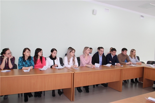 Глава администрации Цивильского района Игорь Николаев встретился с молодыми педагогами