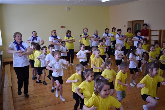 Группа здоровья в рамках проекта «Фитнес – Star! Долголетие в наших руках» провела мастер-класс в детском саду №7 «Солнечная страна»