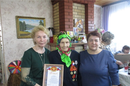 90-летний юбилей отпраздновала жительница д.Тюнзыры Антонова Клавдия Ивановна