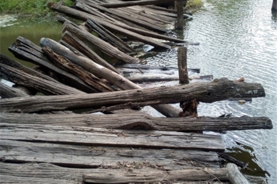 В деревне Байдуши своими руками отремонтировали мост