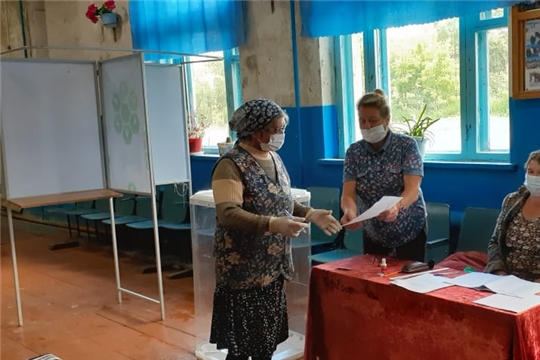 В Цивильском районе началось голосование по поправкам в Конституцию