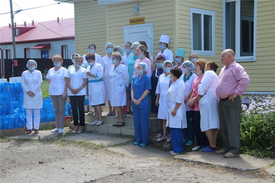 Благотворительная акция «Спасибо врачам» состоялась в Цивильской районной больнице