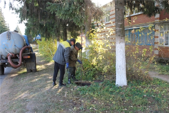 Проведена очистка канализационных сетей по ул.Иванова в п.Опытный