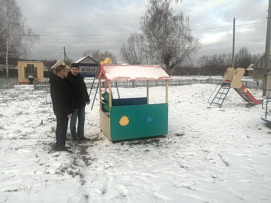 В деревнях Искеево-Яндуши и Синьял-Котяки реализованы проекты  благоустройства | Цивильский муниципальный округ Чувашской Республики